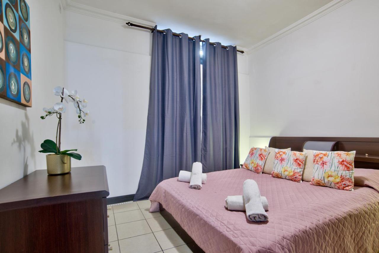 Morina Court - St Julians Seaside Bliss Apartments And Penthouse By Shortletsmalta Saint Julian's 외부 사진